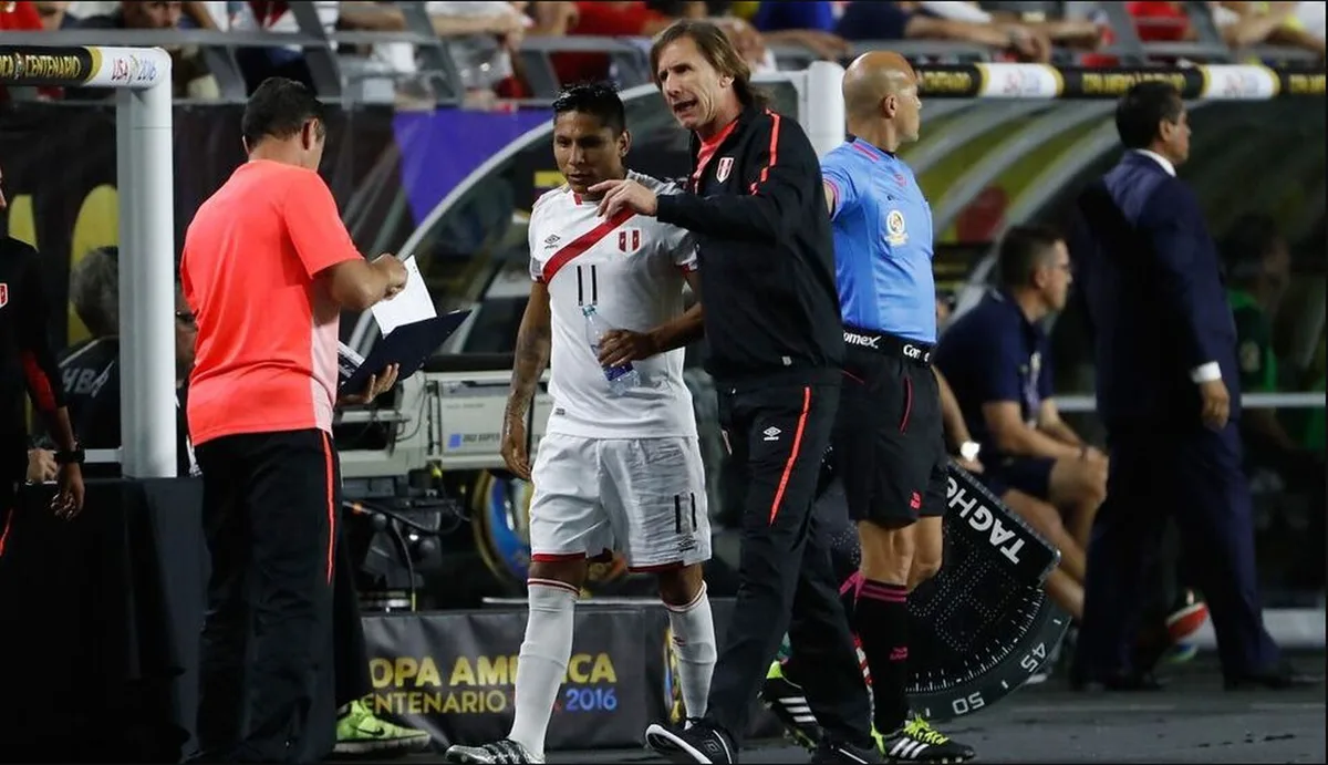Ricardo Gareca confesó qué Raúl Ruidíaz le ganó el puesto a Claudio Pizarro en la selección peruana rumbo a Rusia 2018