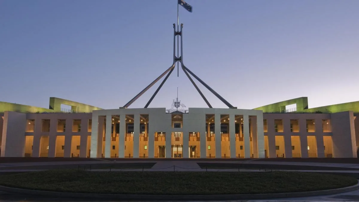 Landmark report into Canberra’s lobbying rules finds ‘revolving door’ loophole, gaps in transparency