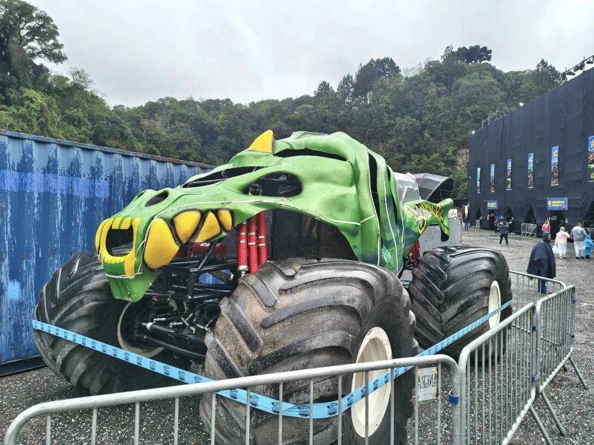 O Hot Wheels Monster Trucks Live desembarca em Curitiba pela primeira vez; veja fotos e vídeo