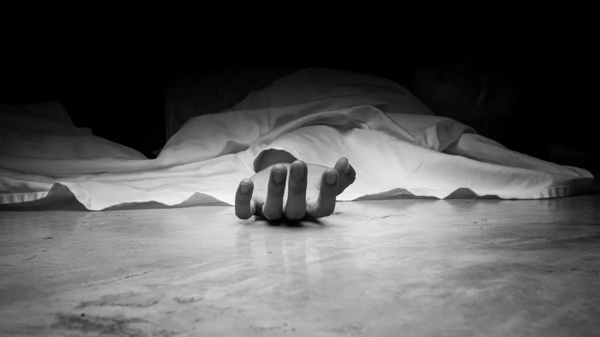 Man, 5-year-old son found dead under suspicious circumstances in Bengaluru