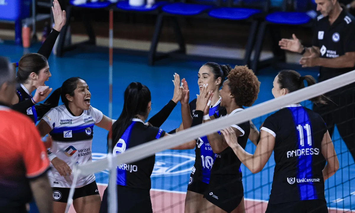 Pinheiros vence na estreia em casa e segue 100% no Paulista de Vôlei Feminino