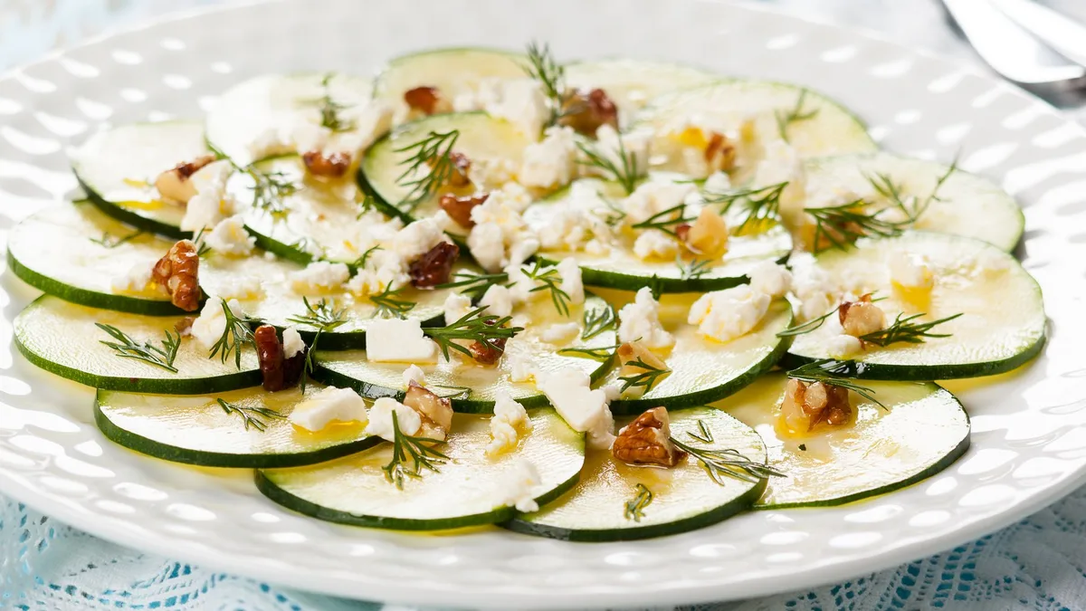 Carpaccios vegetales de verano: ligeros, bonitos y listos en pocos minutos