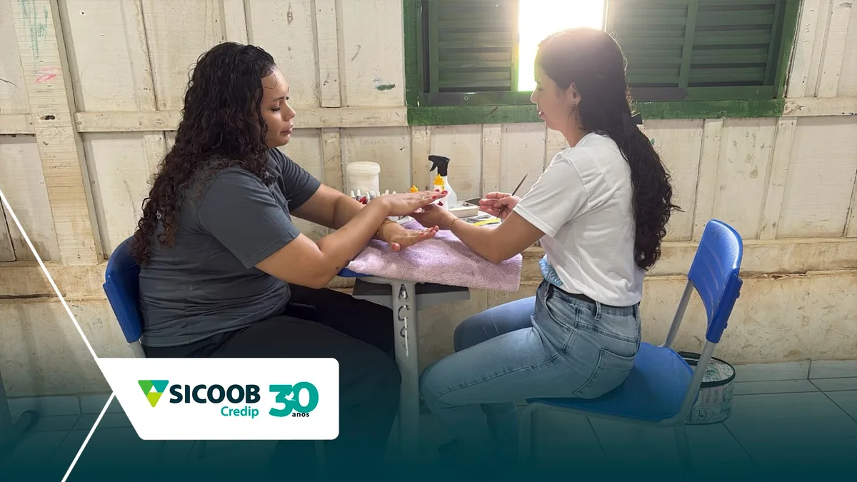 Projeto do Dia C promoveu inclusão digital para idosos em Castanheiras, RO