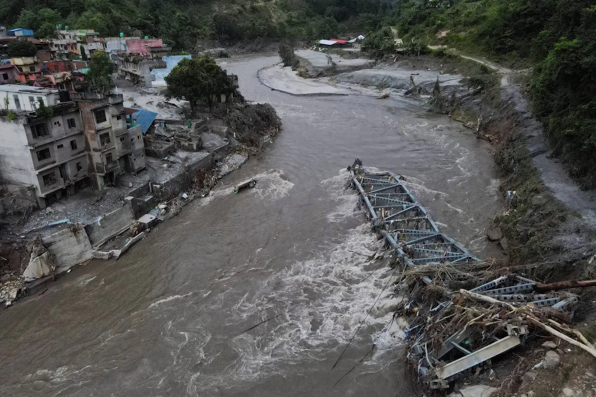 Especialistas explicam por que era tão difícil prever as enchentes devastadoras no Nepal