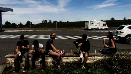 Le gouvernement lance une campagne contre les violences intrafamiliales et sexuelles sur les aires d'autoroute et de repos