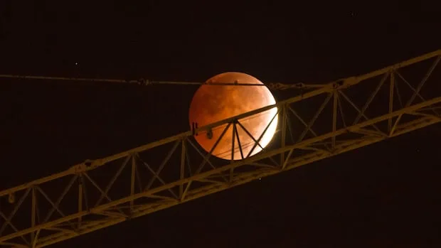 Partial lunar eclipse to grace Canadian skies this week