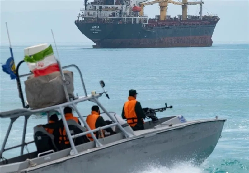 Militar iraniano rechaça versão norte-americana de mineração no Estreito de Ormuz