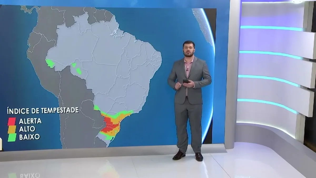 Temporais e ventos fortes afetam o Sul do Brasil; calor persiste em outras regiões