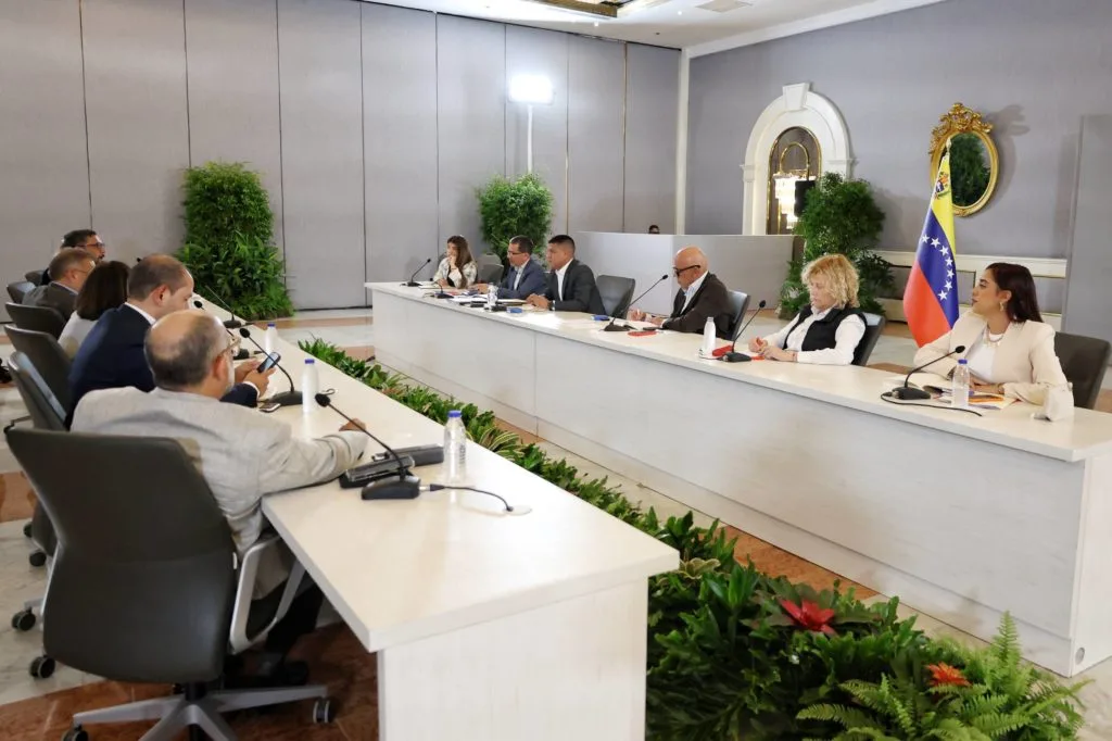 Delegación de AN 2015 prepara agenda de garantías políticas para tercera ronda de diálogo