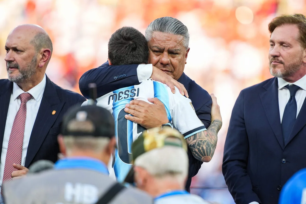 La carta de Claudio “Chiqui” Tapia en defensa de los jugadores a un mes de la final del Mundial