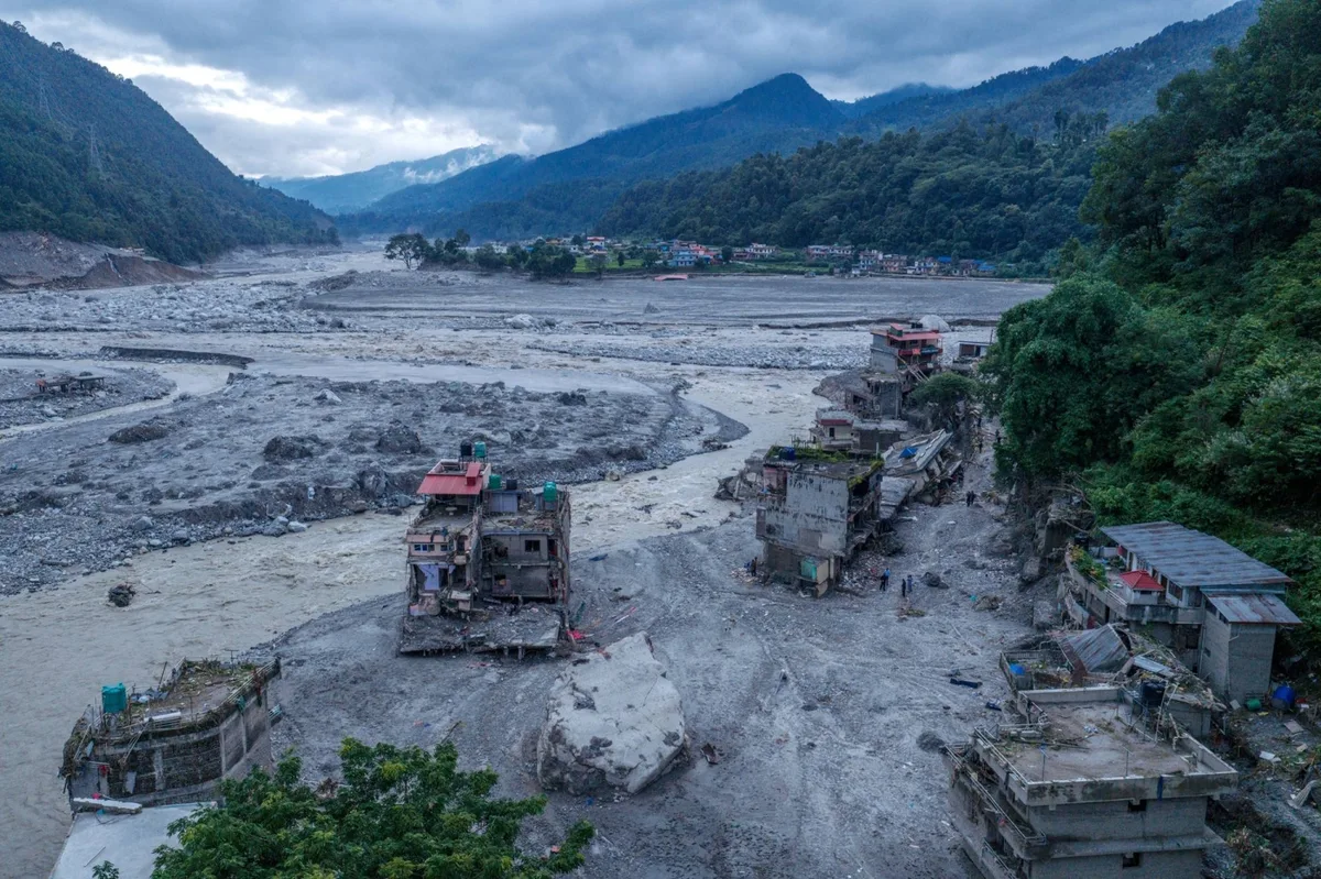 How China and Nepal are battling flood rumors online