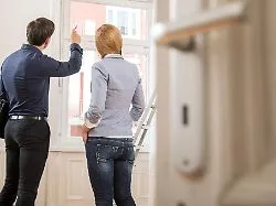 Besser frühzeitig angekündigt: Wohnungsbesichtigung: Wann Vermieter wirklich Zutritt haben