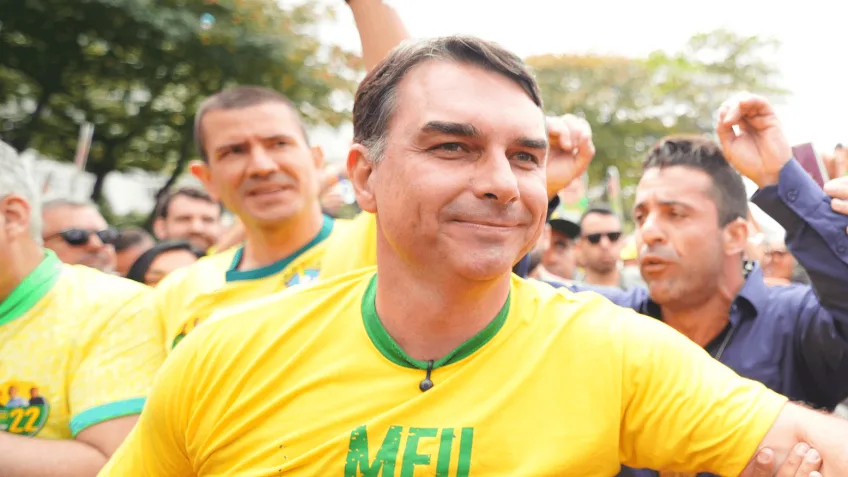 Flávio tem 42% das intenções de voto no MT, contra 28% de Lula