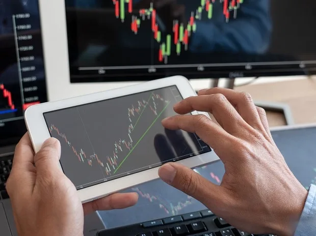 IFCI, ACE: Analyst identifies 2 stocks with 'Bullish Flag & Pole' pattern