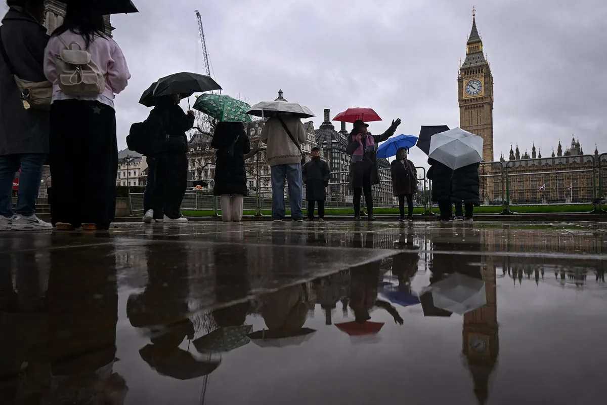 London weather: Fresh thunderstorm warning in place as heavy rain batters capital