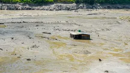 Crue dévastatrice au Népal et au Tibet : au moins quatre Français parmi les personnes portées disparues, selon les autorités népalaises