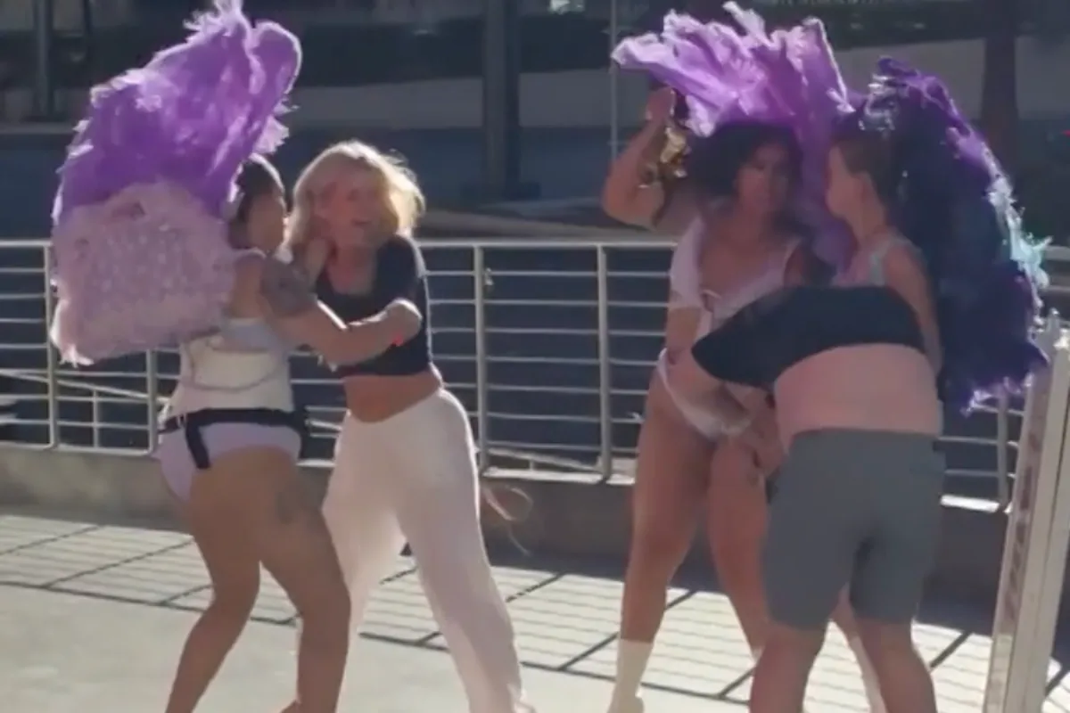 $20 tip leads to massive brawl between Vegas ‘showgirls’ and tourists