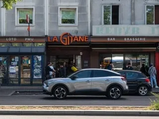 Voiture qui fonce dans la foule devant la gare de Caen : qui sont les victimes ?