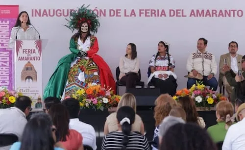 Arranca Feria del Amaranto de CDMX en el Monumento a la Revolución; participan productores de Santiago Tulyehualco, Xochimilco y Tláhuac