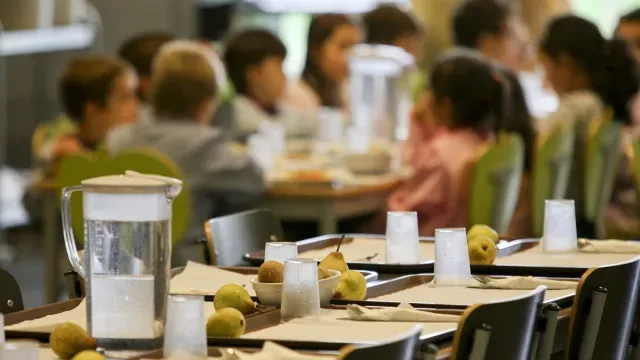 Maia. Cerca de 70 alunos com intoxicação alimentar após almoço em cantina