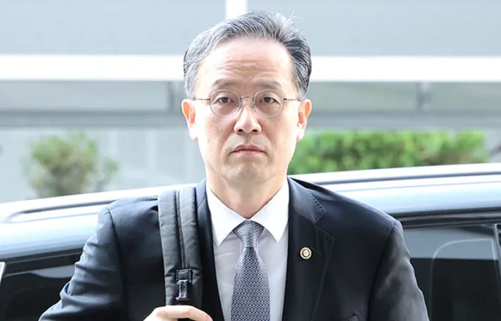 내일 이형일 청문회, 31억 재산보다 주목되는 '경제철학'