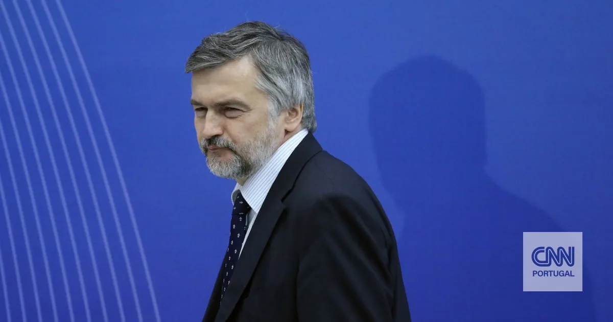 Economista-chefe do segundo maior banco da Rússia despedido. Andrei Klepach criticou a guerra
