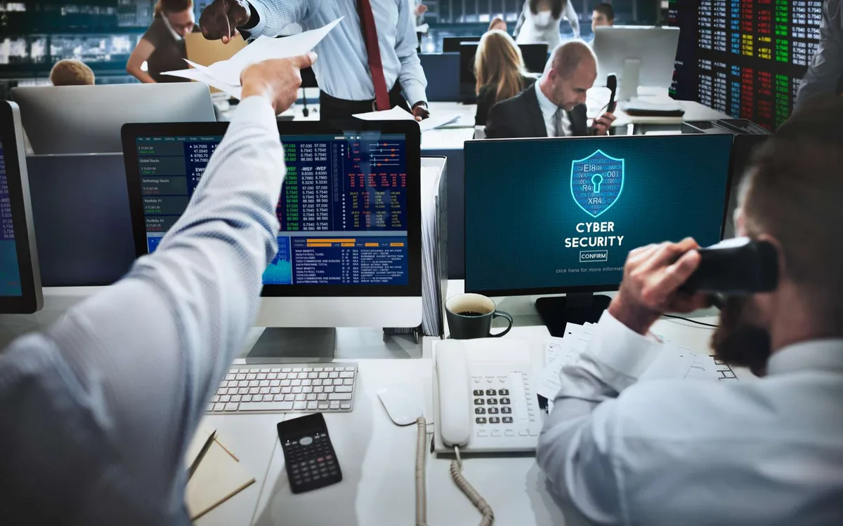 Faux SMS, e-mails piégés, pages douteuses : Surfshark veut aller au-delà du VPN
