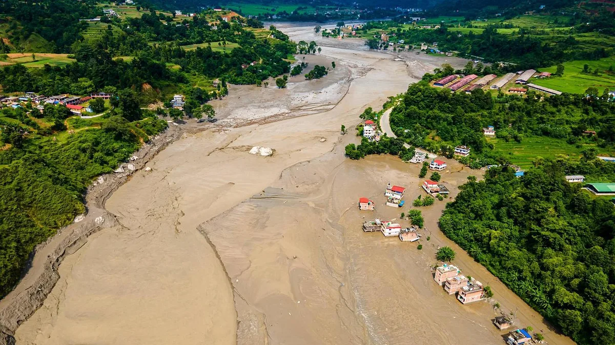 Nepal: Balanço provisório sobe para 676 mortos nos dois lados da fronteira