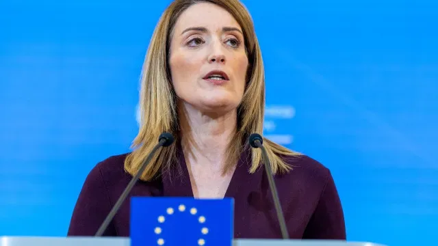 Metsola garante apoio à Ucrânia no Dia da Independência: "Corajoso povo"