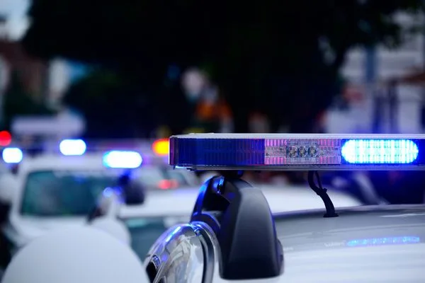 Pinos de crack são encontrados dentro de pacote de salgadinhos em Vitória