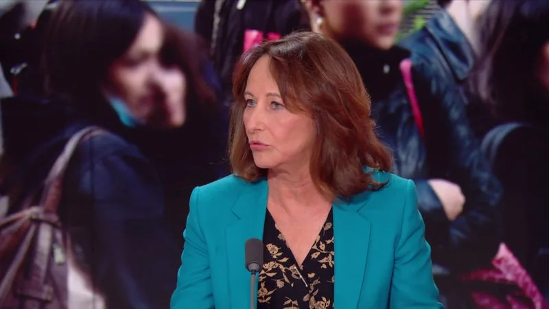 "On est dans un début de barbarie": face à la réponse policière au mouvement lycéen, Ségolène Royal estime qu'"on n'est plus en République"