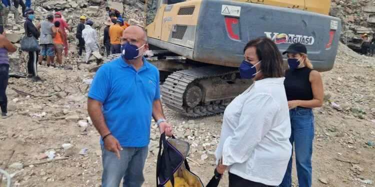 Delegación de la AN 2015 recorrió las zonas afectadas por los terremotos en La Guaira