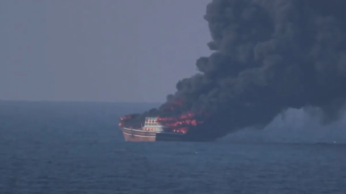 Estados Unidos destruyó un velero vinculado al régimen iraní que vigilaba a su Armada en el golfo de Omán