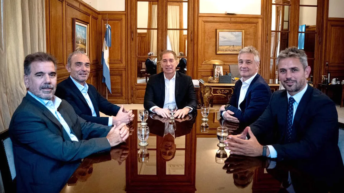 El Gobierno vuelve a reunirse para analizar la estrategia legislativa y mira con cautela la actitud del PRO
