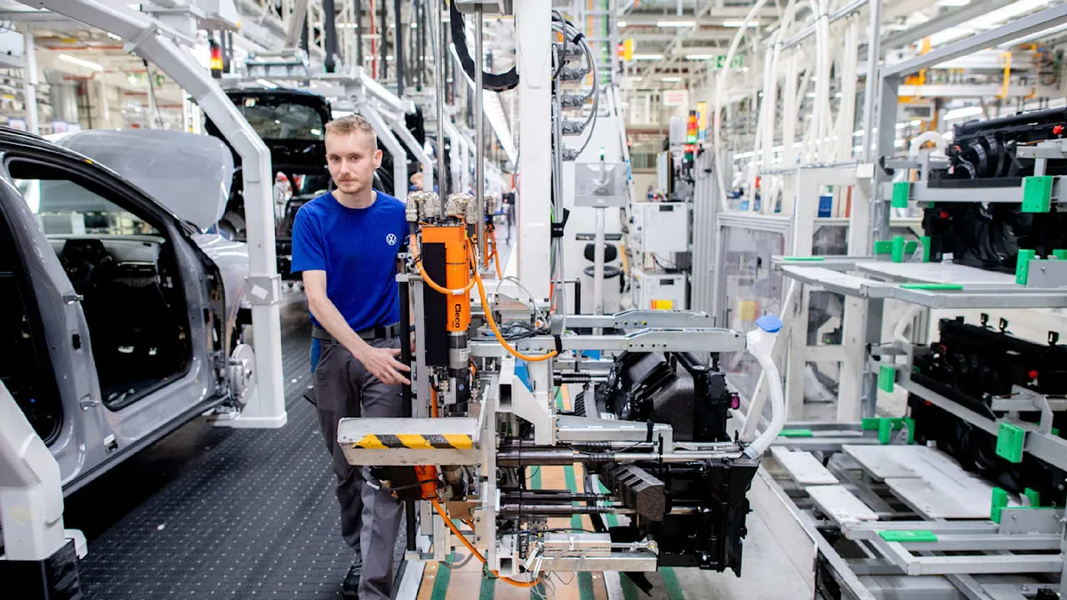 Radikale Sparmaßnahmen - VW will Gehälter bis 2030 einfrieren