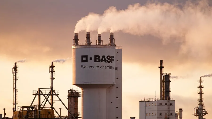 Quartalsbericht: Chemie-Industrie profitiert vom Nahost-Konflikt