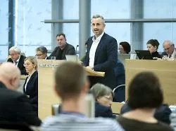 AfD und BSW triumphieren: Landtag von Sachsen-Anhalt fordert Preisgabe der Ukraine