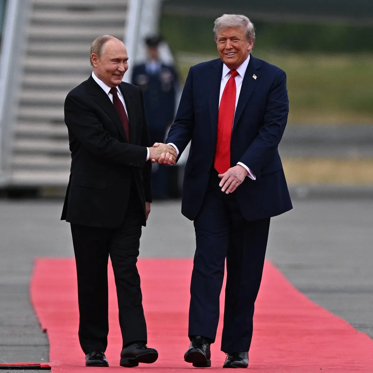 USA-Russland-Dieselgeschäft - Kritik von Selenskyj an Vereinbarung - Trump fordert neuen ukrainischen Präsidenten