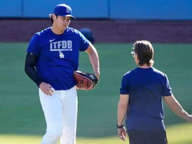 A thumbs-up and 30 pitches: Ohtani’s latest step back toward the Dodgers’ mound