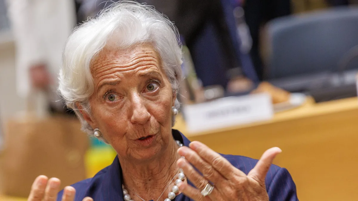 BCE alerta que modelo de crescimento europeu está “corroído” e pede aposta na IA