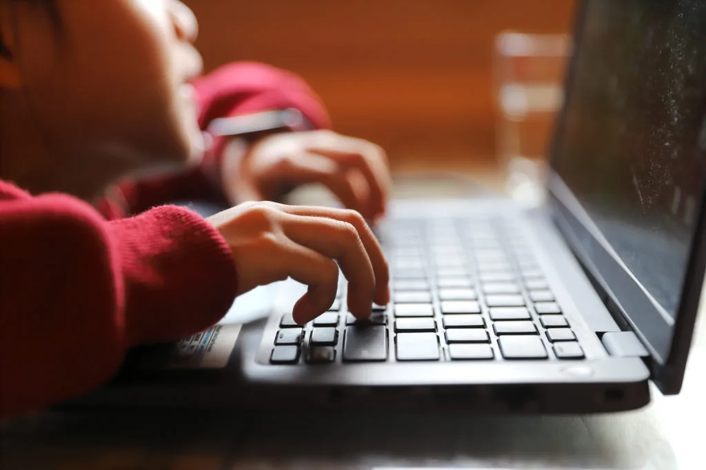 Why the tween years are a good time to talk to your kids about AI