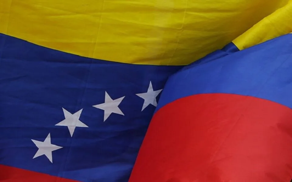 Venezuela anuncia investimento de 76 mil milhões de dólares na sua indústria petrolífera