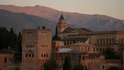 À Grenade, le palais de l'Alhambra, évacué après un nouveau séisme, n'a subi que des dégâts mineurs, selon une première inspection