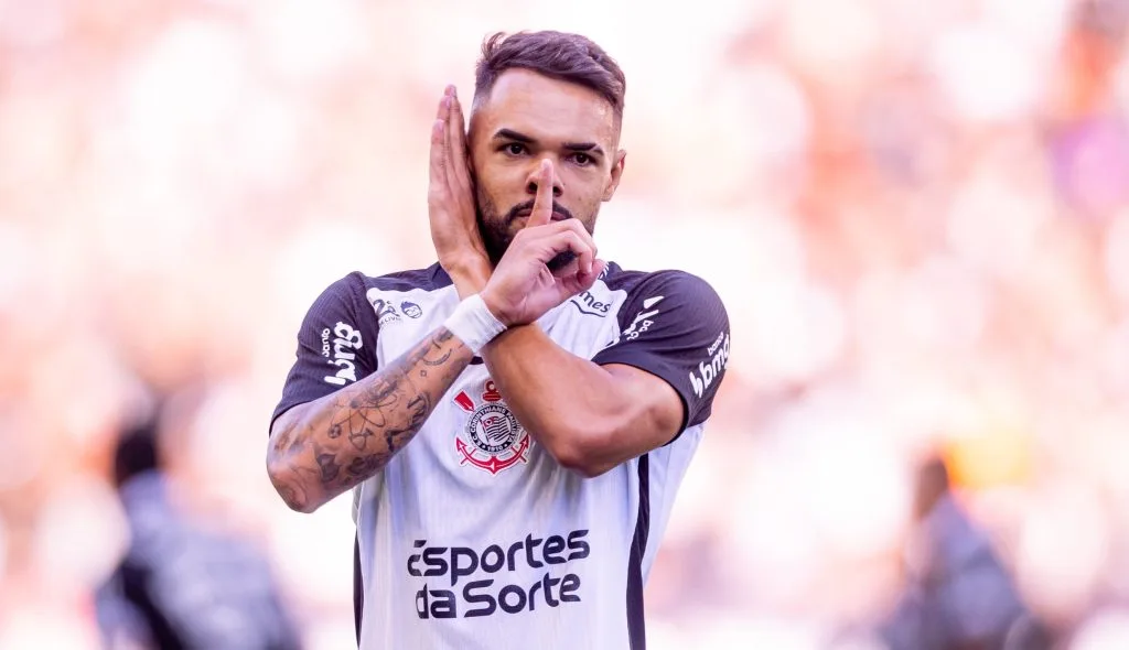 Raniele sofre lesão, passará por cirurgia e deve perder o restante da temporada do Corinthians
