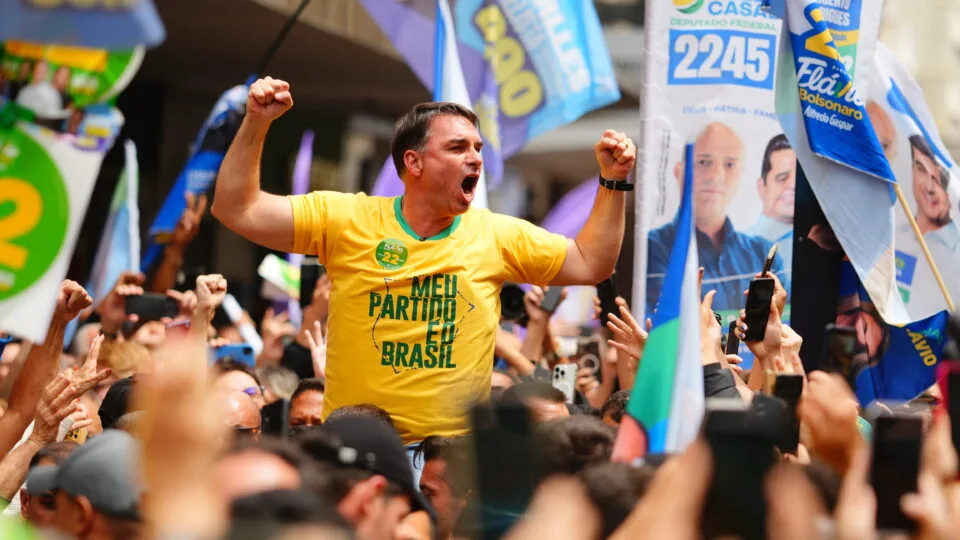 Flávio defende afastamento de Moraes e diz que terça será “vital” para o Brasil