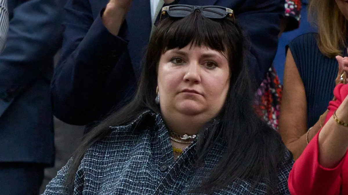Lena Dunham welcomes daughter via surrogate