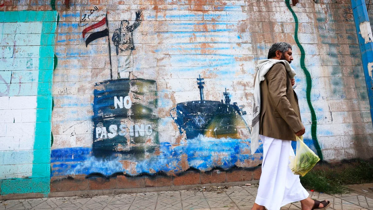 Arabia Saudí cierra su ruta alternativa a Ormuz tras sufrir varios ataques en plena escalada hutí