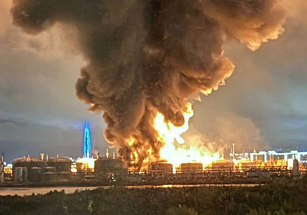 Ucrania golpea la infraestructura petrolera rusa y un centro de datos en un bombardeo contra San Petersburgo