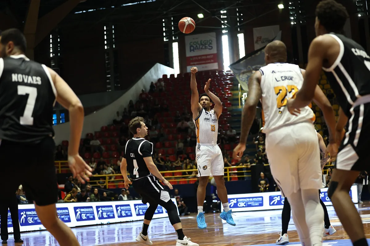 Mogi vence o Corinthians na estreia do NBB 2026/27
