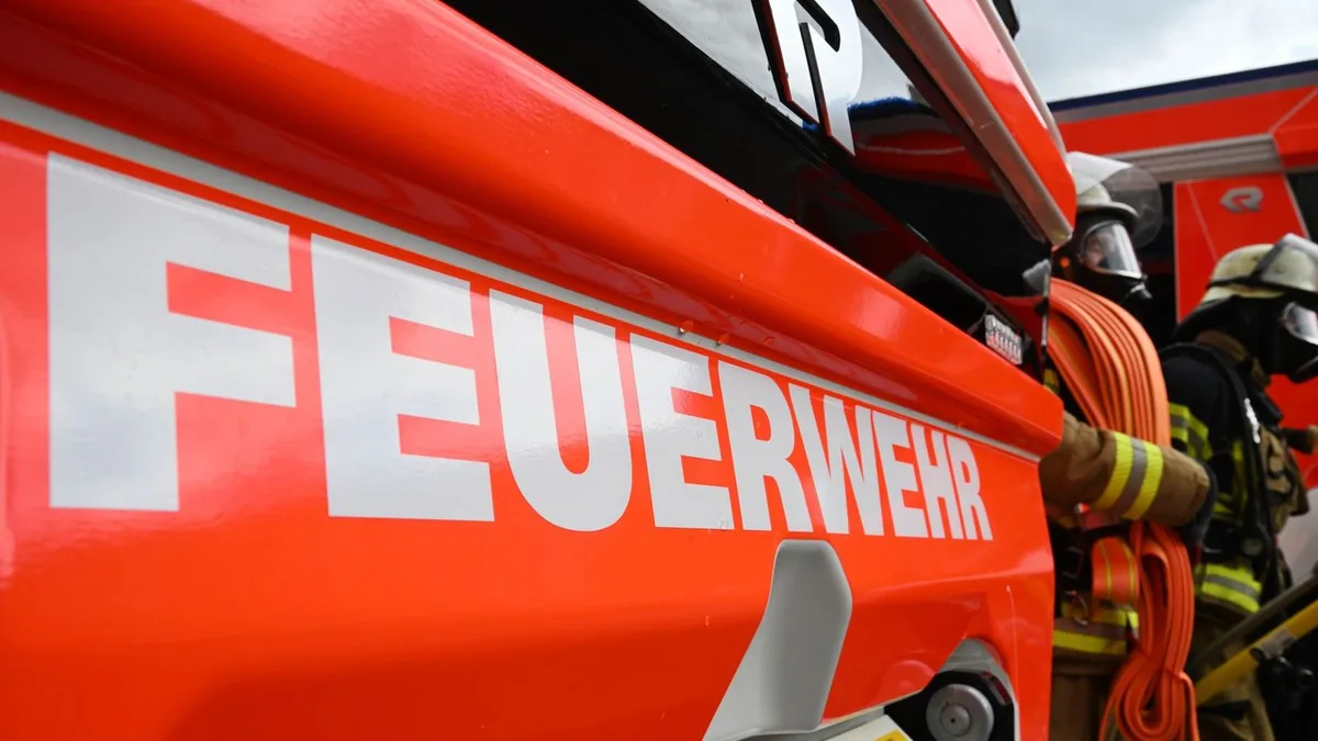 Brand bei Agrargenossenschaft: Feuer in Agrar-Gebäude - Rund 500.000 Euro Schaden